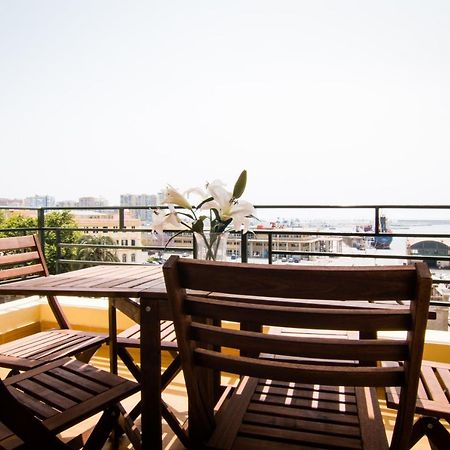 Holidays2Malaga Terraza & Junto Puerto Deportivo Екстериор снимка