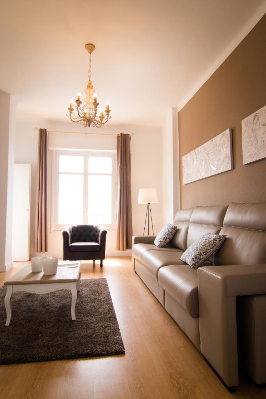 Holidays2Malaga Terraza & Junto Puerto Deportivo Екстериор снимка