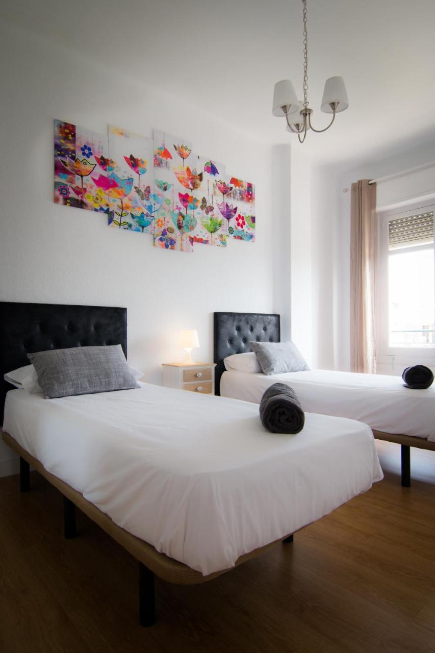 Holidays2Malaga Terraza & Junto Puerto Deportivo Екстериор снимка